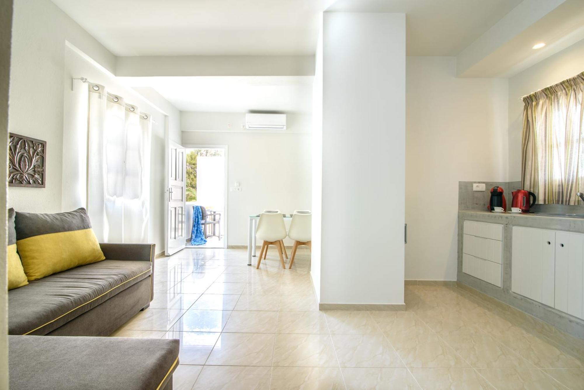 De_Naxia Suites Perissa  Zimmer foto